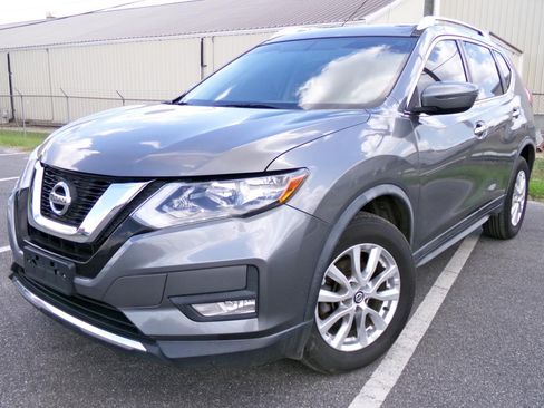 Used 2017 Nissan Rogue SV AWD/4WD image 1