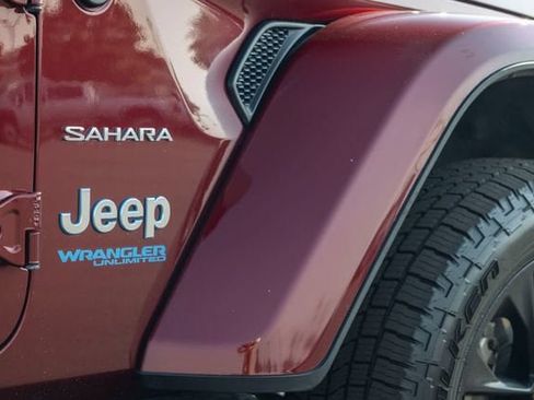 Used 2021 Jeep Wrangler Unlimited Sahara AWD/4WD image 37