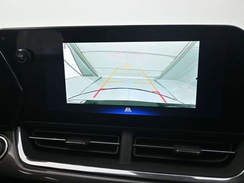 Used 2024 Chevrolet Trax ACTIV w/ Driver Confidence Package image 18