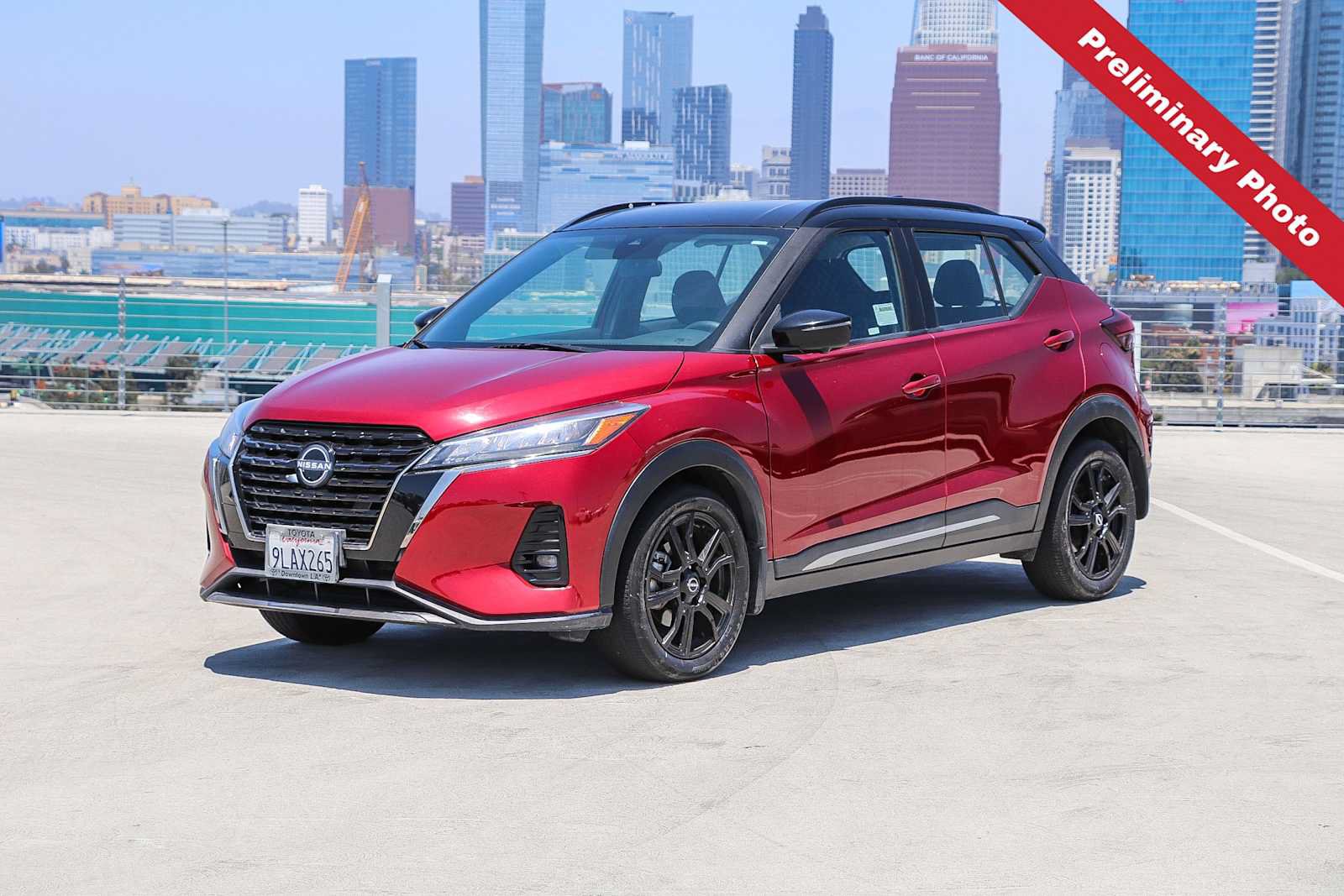 Used 2022 Nissan Kicks SR FWD image 1