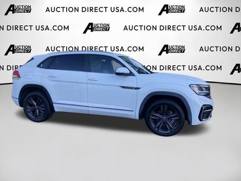 Used 2021 Volkswagen Atlas Cross Sport SE w/ Panoramic Sunroof Package FWD image 26