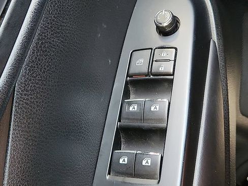 Used 2018 Toyota Highlander Limited FWD image 21