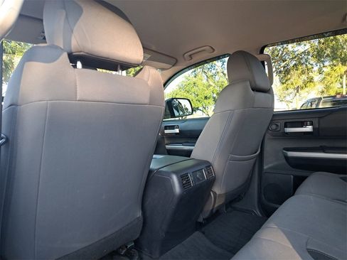 Used 2017 Toyota Tundra SR5 image 9