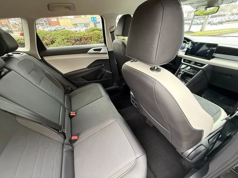 Used 2025 Volkswagen Taos SE image 37