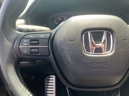 Used 2023 Honda Accord Sport image 9