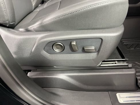 New 2026 Chevrolet Silverado 1500 LTZ w/ LTZ Premium Package AWD/4WD image 10