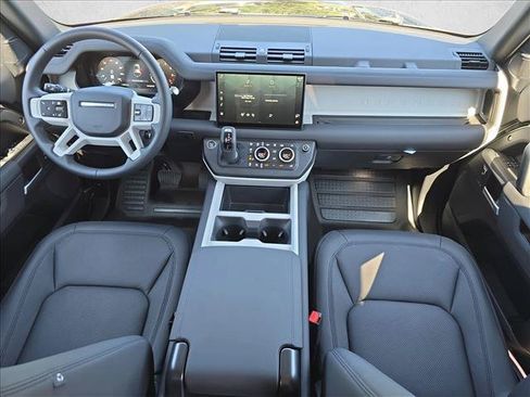Used 2025 Land Rover Defender 110 S AWD/4WD image 9
