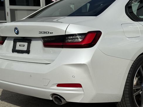 Used 2023 BMW 330e w/ Convenience Package image 10