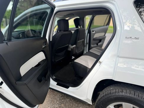 Used 2012 GMC Terrain SLE w/ Convenience Package FWD image 4