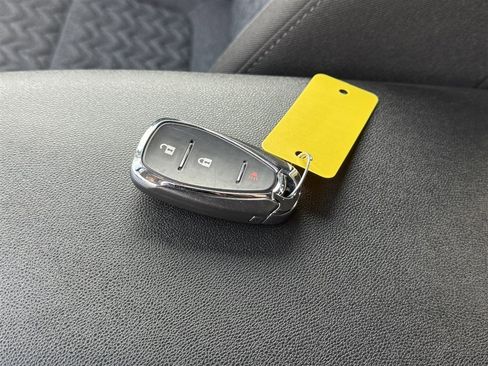 Used 2023 Chevrolet Equinox LT image 37