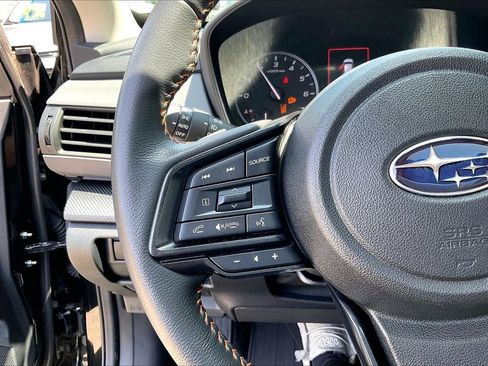 Used 2024 Subaru Crosstrek 2.5i Limited AWD/4WD image 23