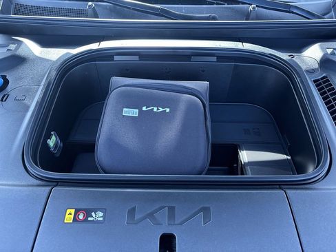 Used 2024 Kia EV9 Land image 31