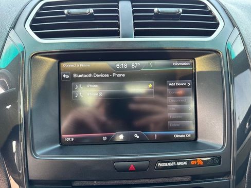 Used 2016 Ford Explorer XLT w/ Equipment Group 201A AWD/4WD image 40