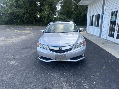 Used 2013 Acura ILX w/ Premium Package FWD image 2