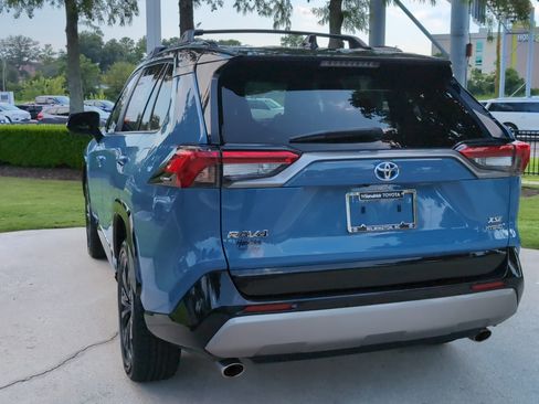 Certified 2022 Toyota RAV4 XSE AWD/4WD image 8