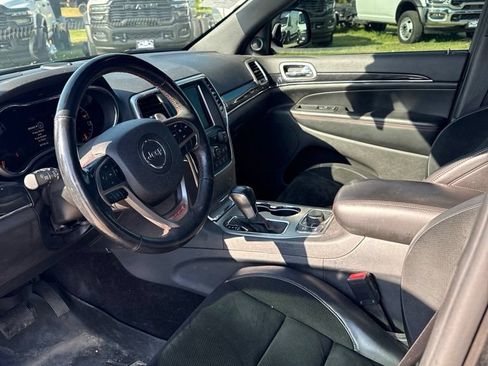 Used 2018 Jeep Grand Cherokee Trailhawk AWD/4WD image 10