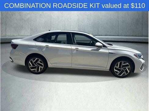 Used 2023 Volkswagen Jetta SEL FWD image 8
