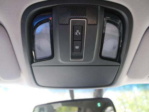 Used 2016 Kia Sorento EX image 42