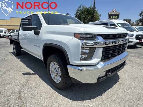 Used 2022 Chevrolet Silverado 2500 LT w/ Convenience Package AWD/4WD image 2
