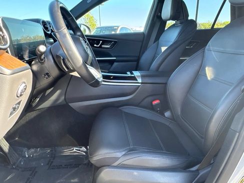 Used 2023 Mercedes-Benz GLC 300 image 22