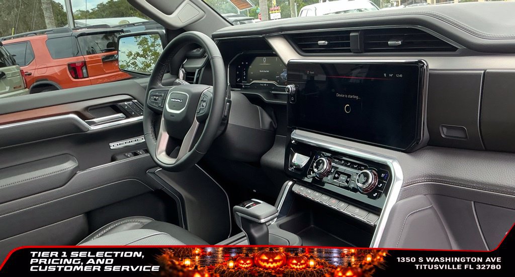 Used 2025 GMC Sierra 1500 Denali w/ Denali Reserve Package AWD/4WD image 14
