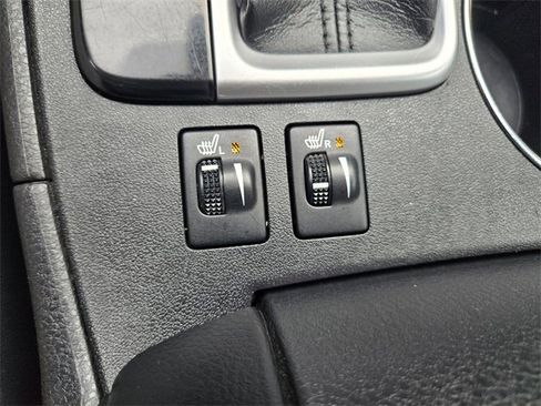 Used 2017 Toyota Highlander XLE image 30