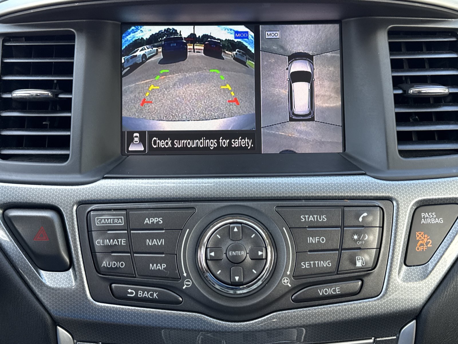 Used 2019 Nissan Pathfinder SL FWD image 25