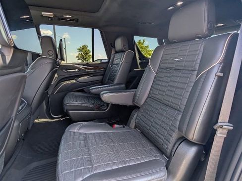 Certified 2021 Cadillac Escalade Sport Platinum AWD/4WD image 6