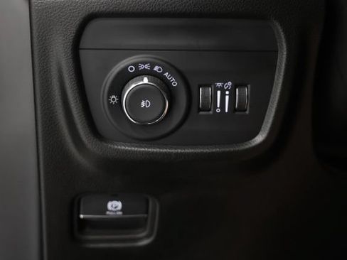 Used 2024 Jeep Grand Cherokee L Limited w/ Luxury Tech Group II AWD/4WD image 21