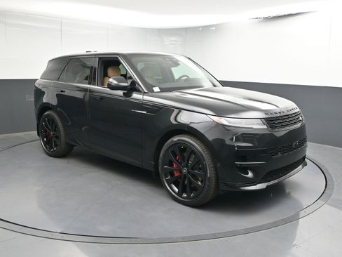 Used 2025 Land Rover Range Rover Sport Dynamic SE image 24