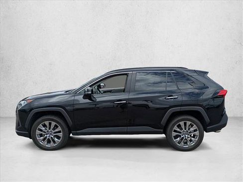 Used 2019 Toyota RAV4 Limited image 8