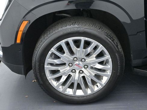 Used 2025 GMC Yukon Elevation image 41