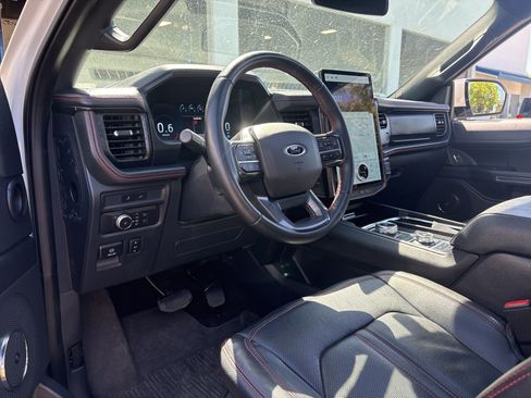 Used 2022 Ford Expedition Max Limited image 5