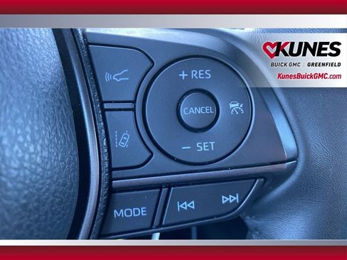 Used 2024 Toyota Camry SE image 19