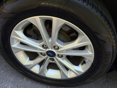 Used 2017 Ford Escape SE FWD image 27