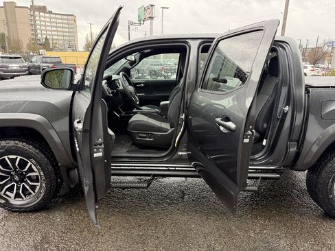 Certified 2022 Toyota Tacoma TRD Sport image 21