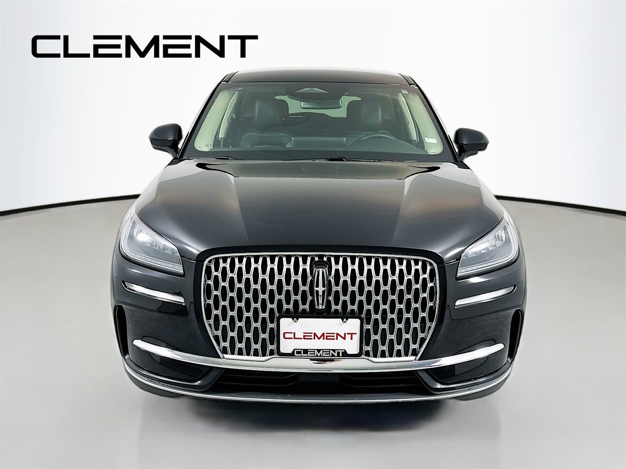 Used 2025 Lincoln Corsair AWD image 3