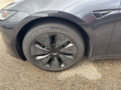 Used 2025 Tesla Model 3 RWD image 9