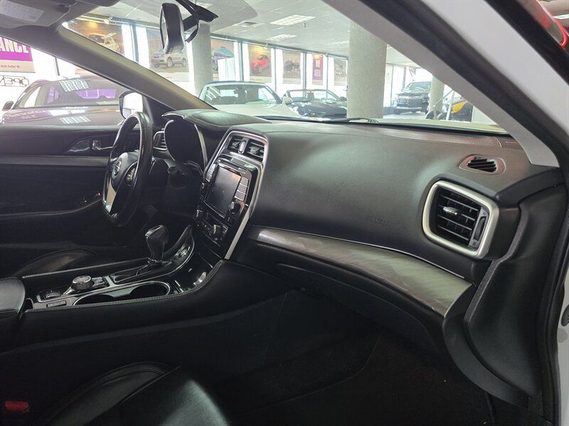 Used 2017 Nissan Maxima 3.5 SV FWD image 15
