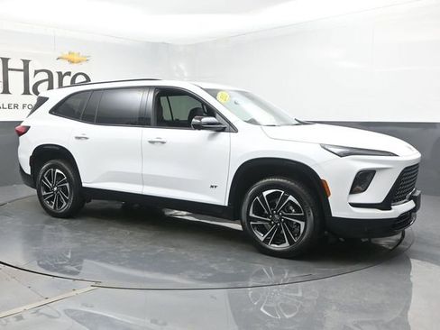 Used 2025 Buick Enclave Sport Touring FWD image 6
