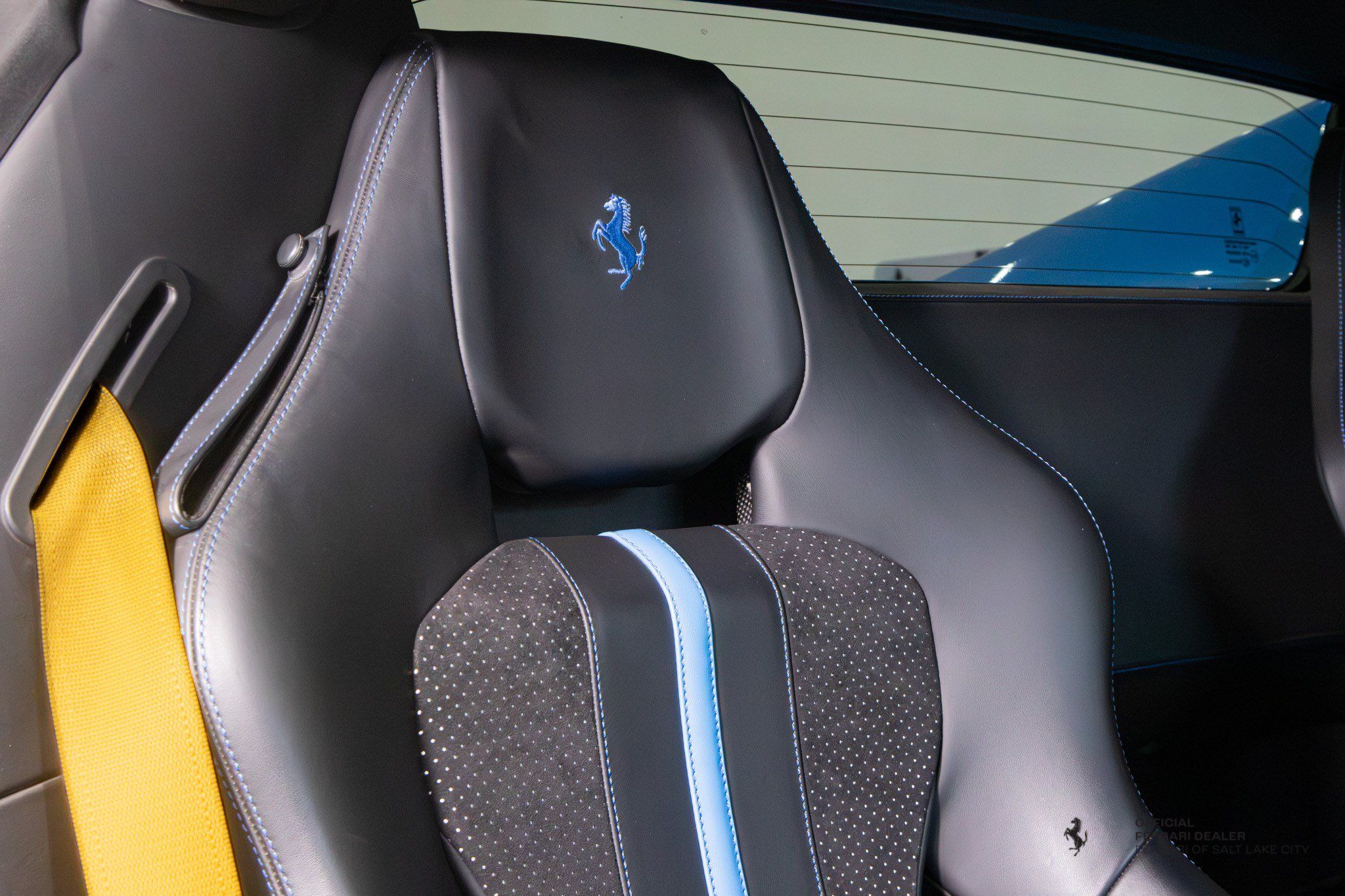 Used 2022 Ferrari F8 Tributo RWD image 18