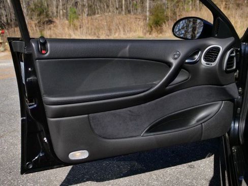 Used 2005 Pontiac GTO / 6.0L V8 / Leather Seats / LO image 22