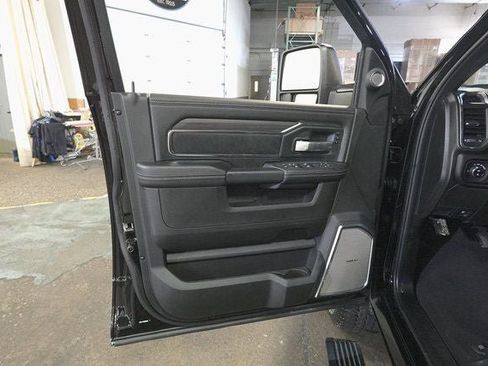 New 2026 RAM 2500 Laramie AWD/4WD image 8