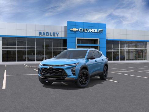 New 2026 Chevrolet Trax ACTIV w/ Sunroof Package FWD image 8