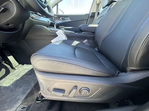 New 2026 Kia Sportage EX AWD/4WD image 12