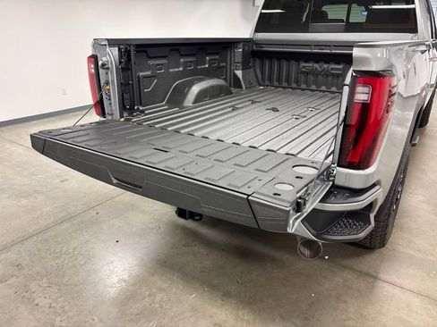 New 2025 GMC Sierra 2500 Denali w/ Denali Reserve Package image 19