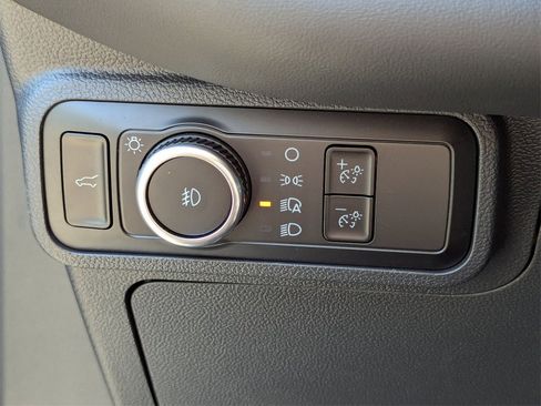 Used 2025 Ford Explorer ST-Line w/ ST-Line Street Pack image 13