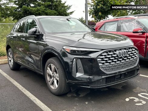 Used 2025 Audi Q5 Premium w/ Convenience Package AWD/4WD image 1