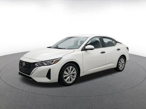 Used 2025 Nissan Sentra S FWD image 3