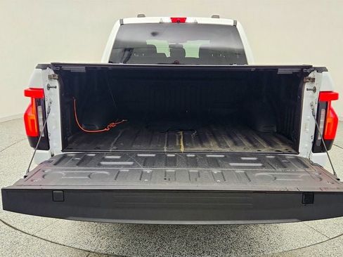 Used 2022 Ford F150 Lightning XLT AWD/4WD image 23